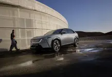 Mazda CX-6e, SUV elettrico che unisce tecnologia intelligente e sicurezza avanzata
