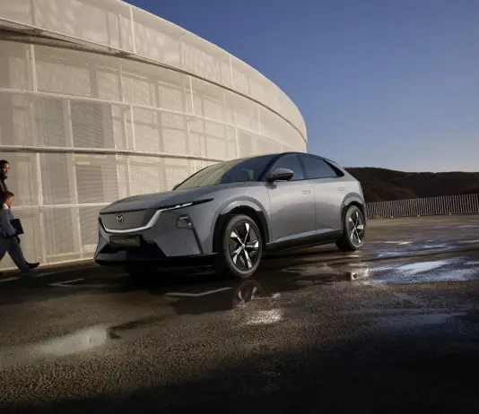 Mazda CX-6e, SUV elettrico che unisce tecnologia intelligente e sicurezza avanzata