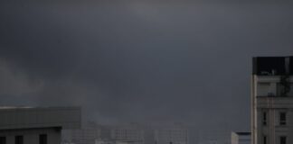 Iran, nuovi attacchi americani a Hormuz e nel Sud del Paese