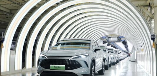 Cina, prosegue la crescita dei veicoli a nuova energia