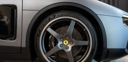Pirelli porta a Goodwood la famiglia P Zero