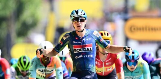 Merlier concede il bis in volata al Tour, Pogacar resta in giallo