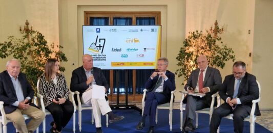 Al Premio Ischia il confronto sull’Americàs Cup e sulla comunicazione in guerra