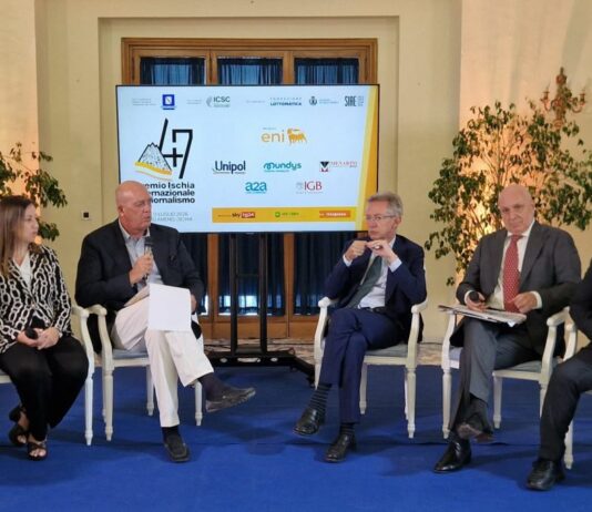 Al Premio Ischia il confronto sull’Americàs Cup e sulla comunicazione in guerra