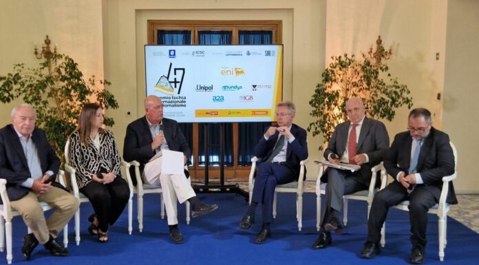 Al Premio Ischia il confronto sull’Americàs Cup e sulla comunicazione in guerra