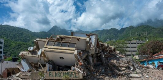 Venezuela, il bilancio delle vittime sale a 4.490, 16.740 i feriti