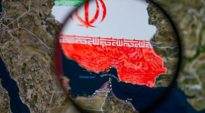 Iran, colpiti depositi di armi e altre strutture militari Usa in Bahrein