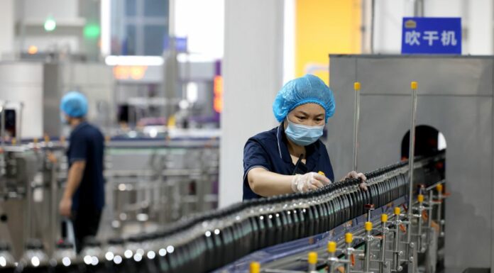 Cina, Pil in crescita del 4,7% nel primo semestre 2026
