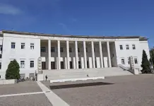 Crolla parte edificio Tribunale a Bolzano