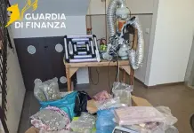 Trovati con 100 kg di droga tra hashish e marijuana, tre arresti nel catanese