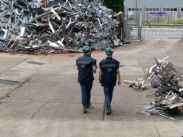 Traffico di rifiuti verso il Pakistan, sequestri e perquisizioni nel bresciano