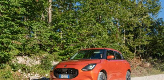 Suzuki Swift Hybrid 4wd AllGrip, tra auto a benzina più efficienti