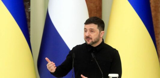 Ucraina, Zelensky”Giorni pieni di consultazioni,ascolto ciò che dicono le persone”
