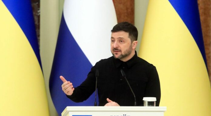 Ucraina, Zelensky”Giorni pieni di consultazioni,ascolto ciò che dicono le persone”