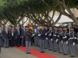 Via D’Amelio, deposta una corona d’alloro alla Questura di Palermo