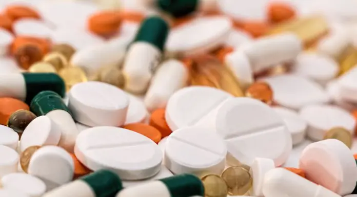 Farmaci, l’ipotesi di revisione del prontuario preoccupa la filiera e la politica