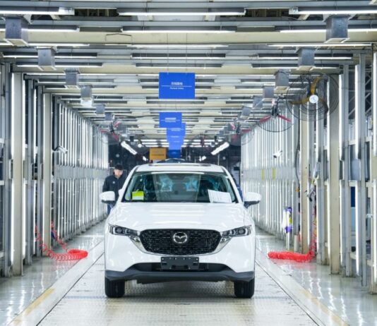 Cina, le attrezzature guidano la crescita dell’export nel primo semestre