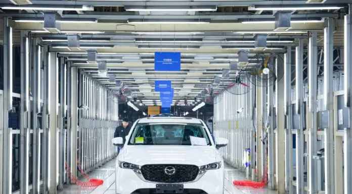 Cina, le attrezzature guidano la crescita dell’export nel primo semestre