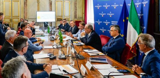 Agroalimentare, Lollobrigida “Controlli e risorse a tutela del grano italiano”