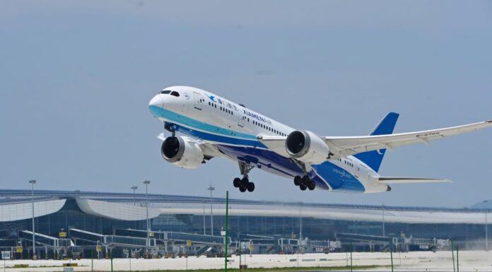 Cina, cresce traffico aereo passeggeri internazionale, in un anno +5,7%