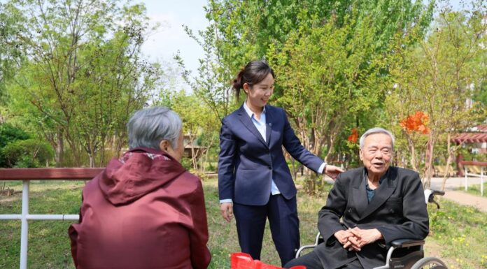 Cina, misure per promuovere i servizi domestici