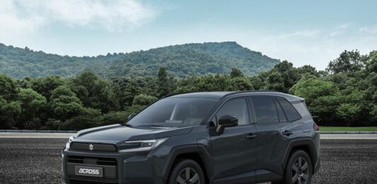 Suzuki Across Plug-in Hybrid, design rinnovato per l’ammiraglia da 309 cv