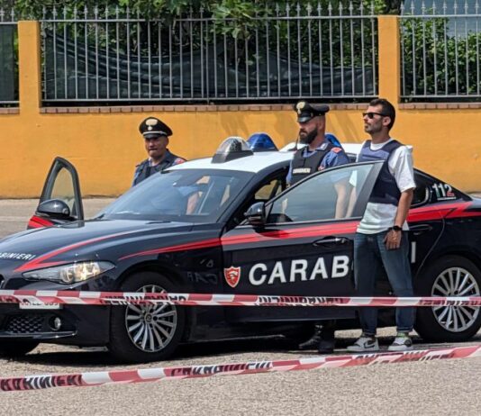 Uccide fratello e ferisce moglie nel cagliaritano, poi si costituisce