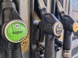 Via libera alla riforma della rete carburanti, Urso “Svolta storica”