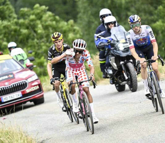 Impresa Carapaz nella 20^ tappa, Pogacar ipoteca il suo quinto Tour