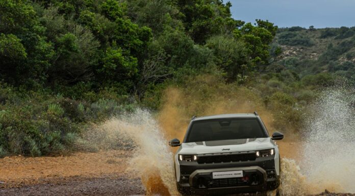 Nuova Jeep Compass 4xe scopre luoghi inaccessibili