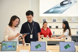 Cina, in crescita utili dell’industria elettronica, +96,9percento nel primo semestre