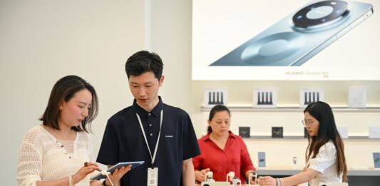 Cina, in crescita utili dell’industria elettronica, +96,9% nel primo semestre