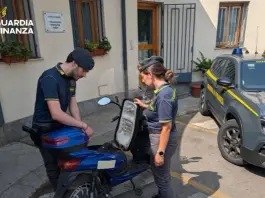 Scooter venduti come bici elettriche, maxi sequestro in tutta Italia