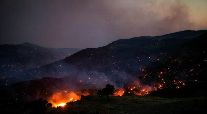 Grecia, situazione critica a Creta per gli incendi con 8 mila evacuati