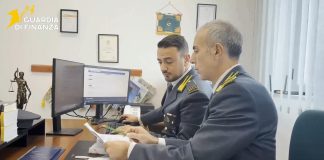 Napoli, usava carte di credito di un ente pubblico per uso privato: scoperto dalla Guardia di Finanza
