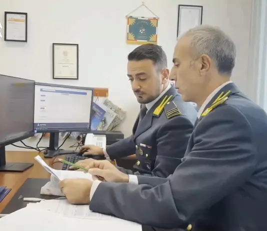 Napoli, usava carte di credito di un ente pubblico per uso privato: scoperto dalla Guardia di Finanza