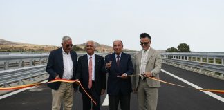 Aperti sull’A19 il nuovo viadotto Alfio e la galleria Tremonzelli verso Catania. Schifani “Manteniamo gli impegni” / Video