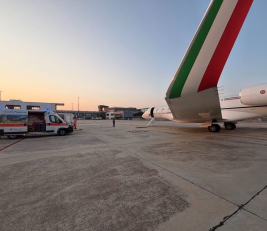 Aeronautica Militare, trasporto sanitario d’urgenza con un volo da Cagliari a Ciampino per un bambino di 4 anni in pericolo di vita