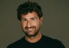 Alessandro Siani torna sul palco con il suo monologo teatrale “Fake News”