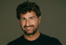 Alessandro Siani torna sul palco con il suo monologo teatrale “Fake News”