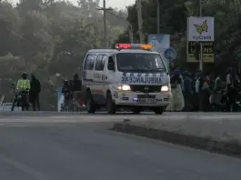 Turista italiana muore in un incidente stradale in Kenya, feriti marito e figlio