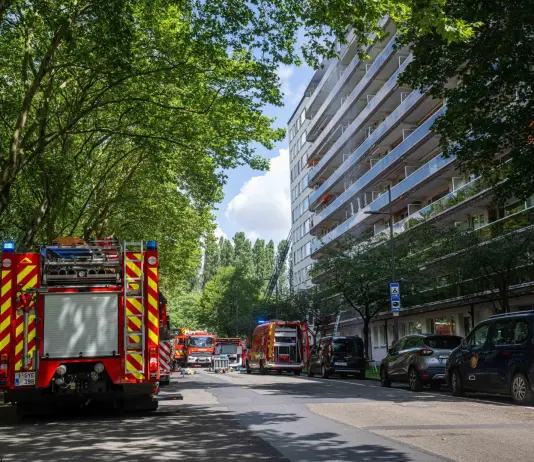 Belgio, ad Anversa un vasto incendio devasta un condominio: almeno 5 morti e diversi feriti gravi