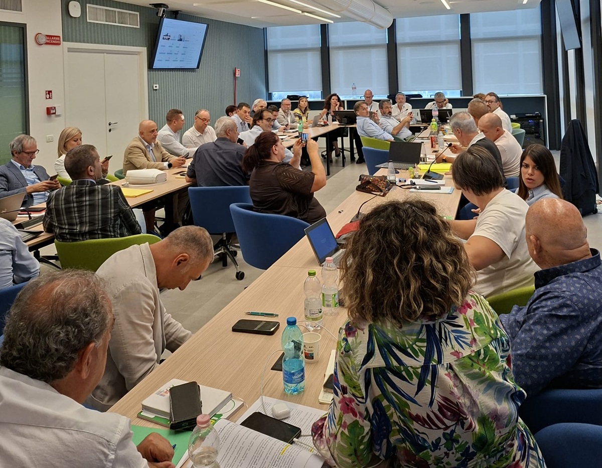 Aran, firmato il contratto del comparto Sanità per oltre 592 mila dipendenti