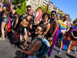 Furgone sulla folla durante Pride a Berlino, un morto e diversi feriti