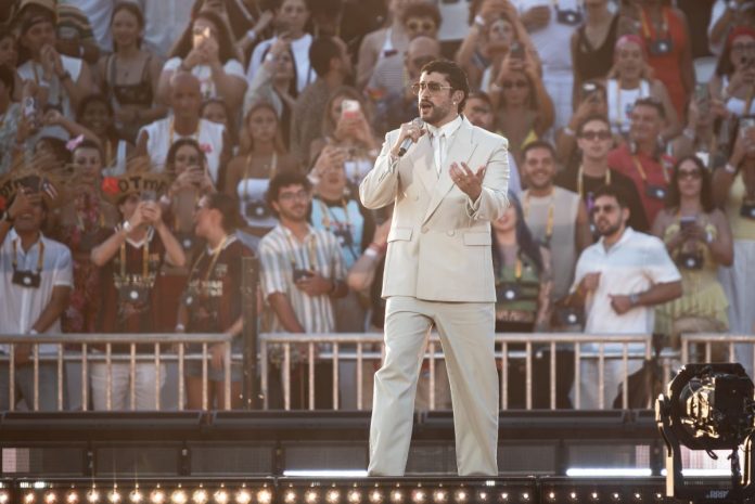 Music Concert - Bad Bunny - DeBÍ TiRAR MáS FOToS World Tour