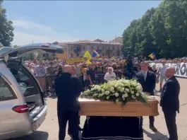 A Verona l’ultimo saluto a Osvaldo Bagnoli, Tricella “Saremo sempre i suoi ragazzi” / Video