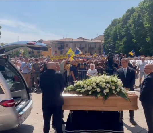 A Verona l’ultimo saluto a Osvaldo Bagnoli, Tricella “Saremo sempre i suoi ragazzi” / Video