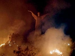 Vasto incendio a Maratea nella zona del Cristo Redentore, Bardi “Attacco a un simbolo della Basilicata e del mondo”