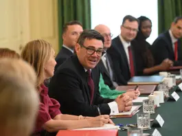 Regno Unito, prima riunione di governo per Burnham: “Saremo attenti al costo della vita”
