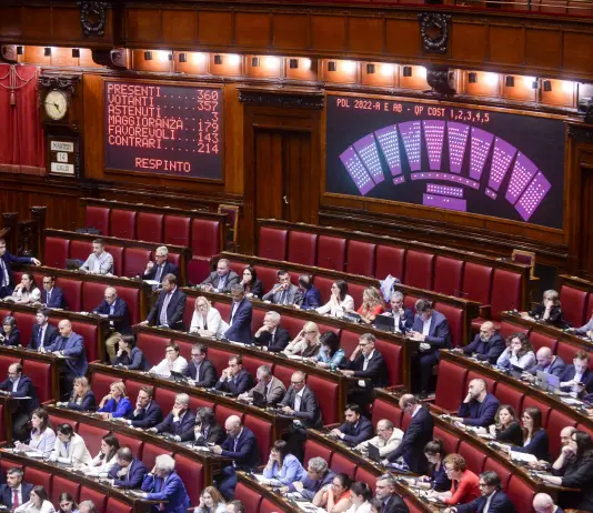 Legge elettorale oggi alla Camera, l’aula respinge le pregiudiziali di costituzionalità. Meloni “No al voto segreto sulle preferenze”